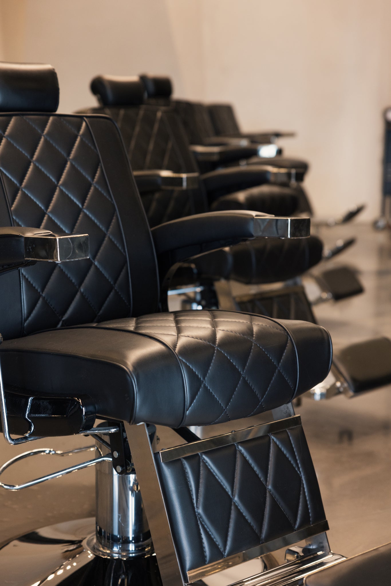 Pacific Barber Chair
