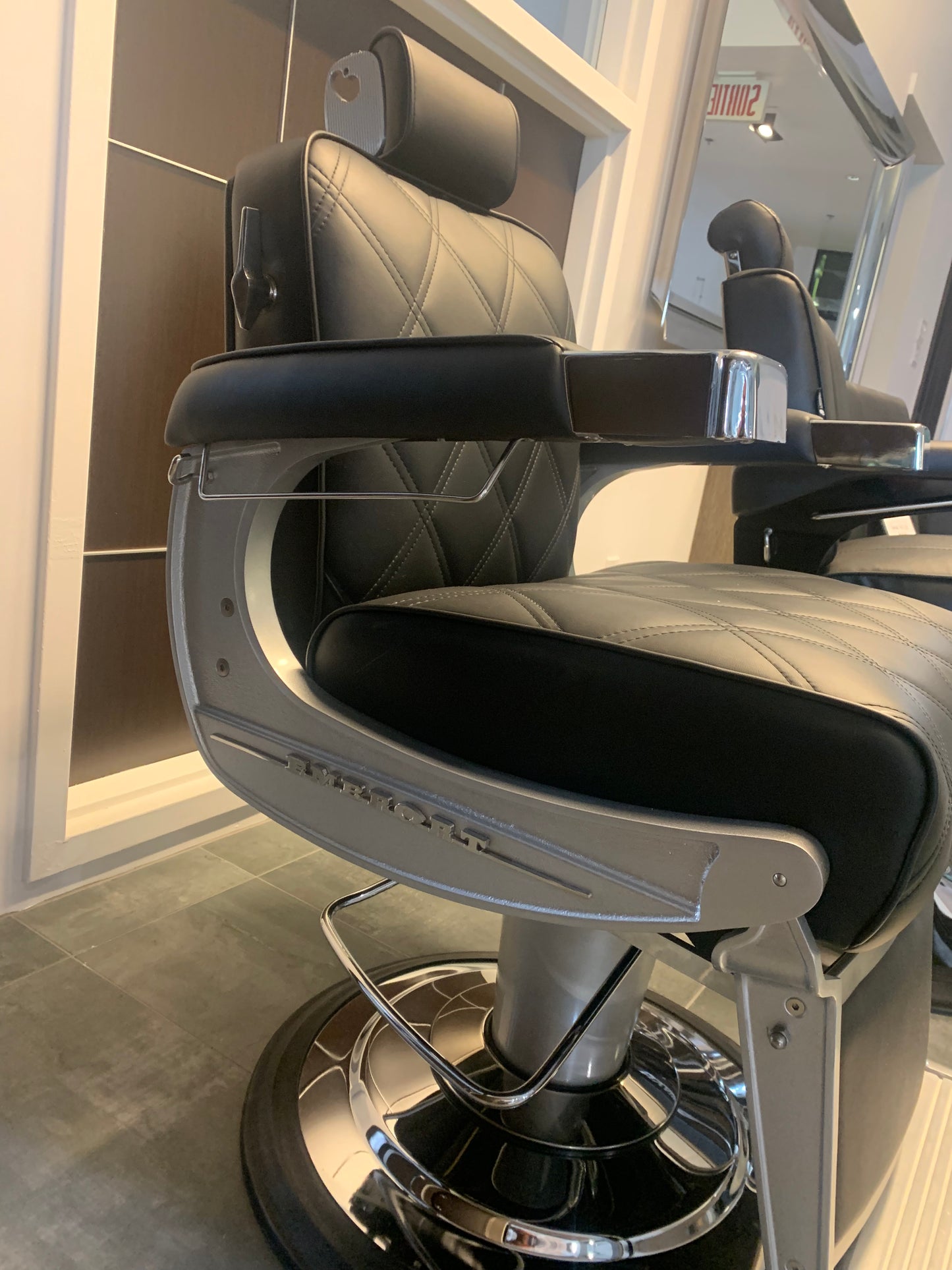 Chico Barber Chair