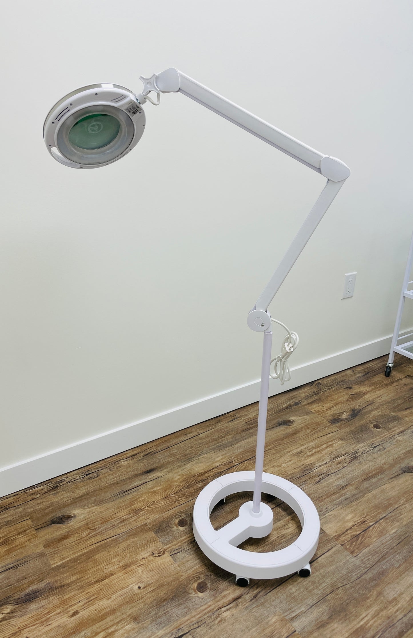 Magnifying Lamp (LED)