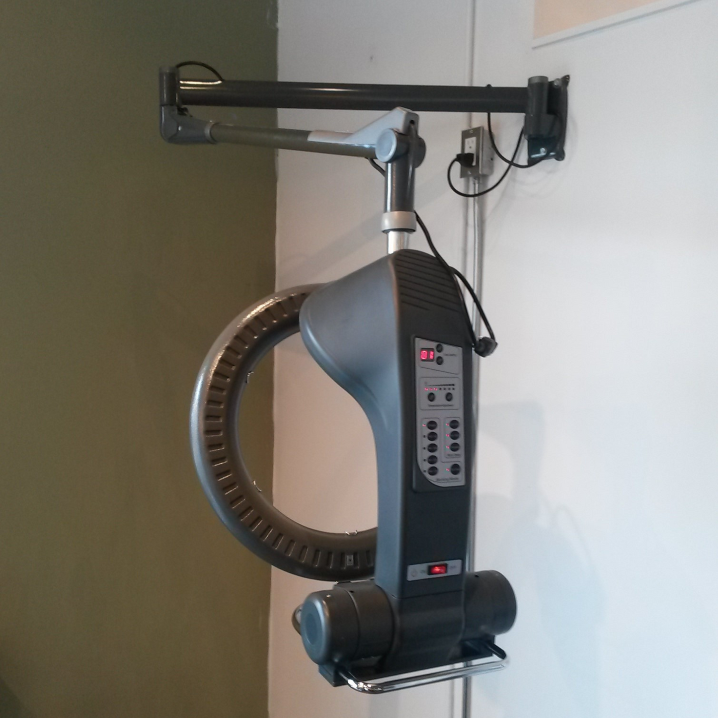 Remington Rollerball Wall-Mount Hair Processor